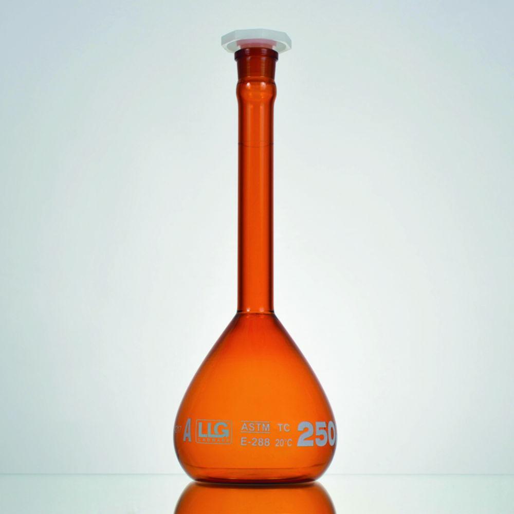 LLG Volumetric Flask 2000 mL Boro 3.3 Amber Class A NS 29/32 PE Stopper White Scale Batch Certified