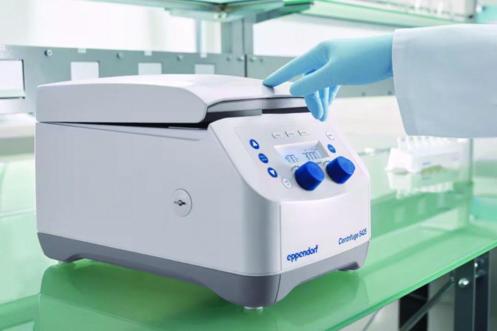 Eppendorf Centrifuge 5425 Non-Refrigerated, with Rotary Knobs, Without Rotor, 230V/50-60Hz

